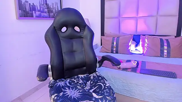 meganpresleyy - MeganPresleyy's free webcam