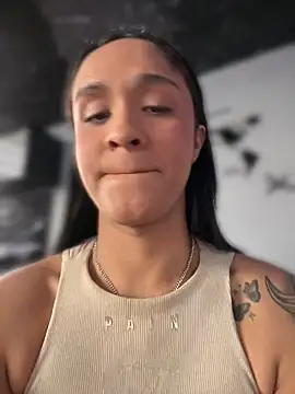 Isabella-Teen webcam