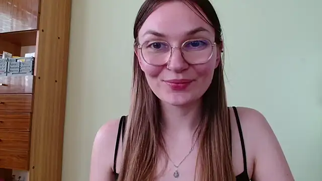 LooveELLYx webcam