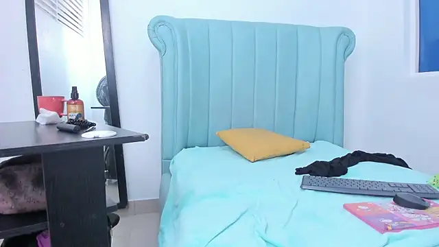Cleopatra_Trans webcam