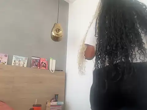 ChocolateCakeQueen webcam