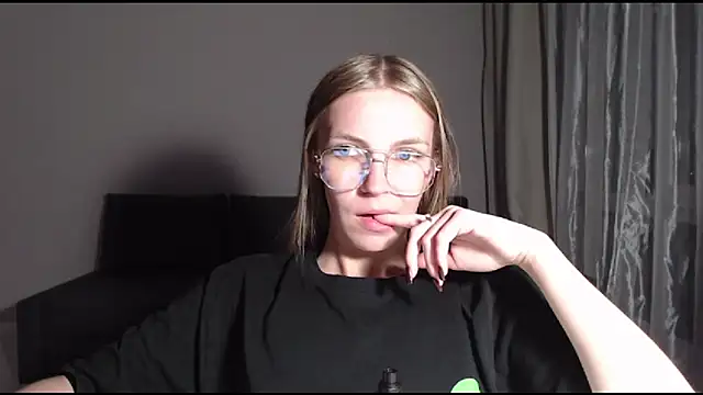 HitGyrl webcam