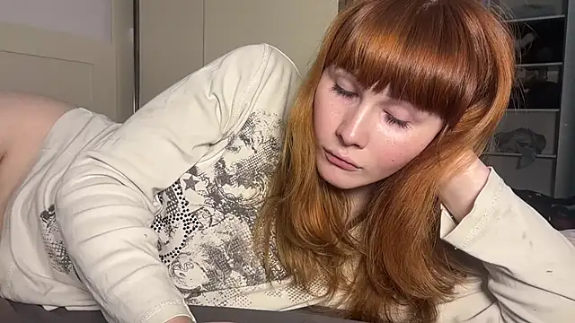AlexaGudz webcam