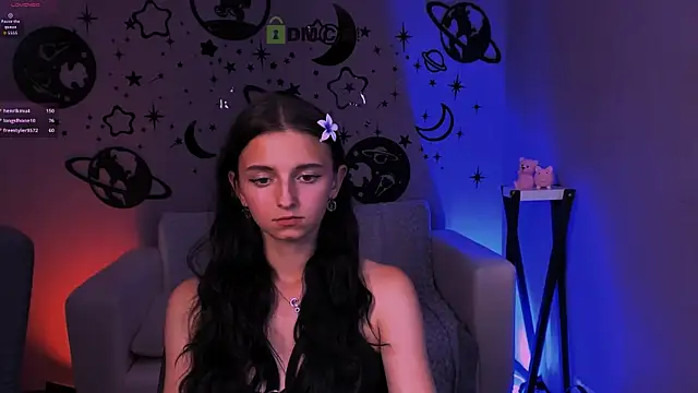 caroline_honeyy webcam