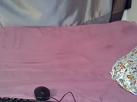 Cupshee9 webcam