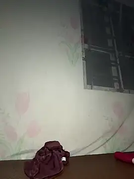 Aria_Maya webcam