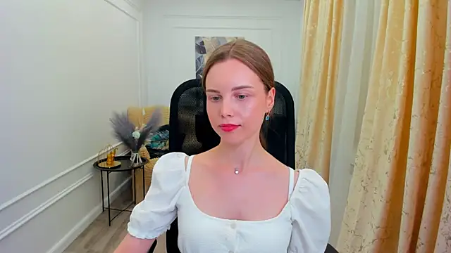 MileyWings webcam
