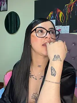 Emmie_Hot webcam