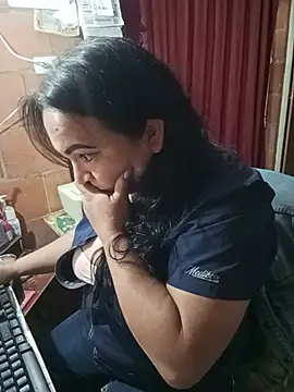 isis_milove webcam