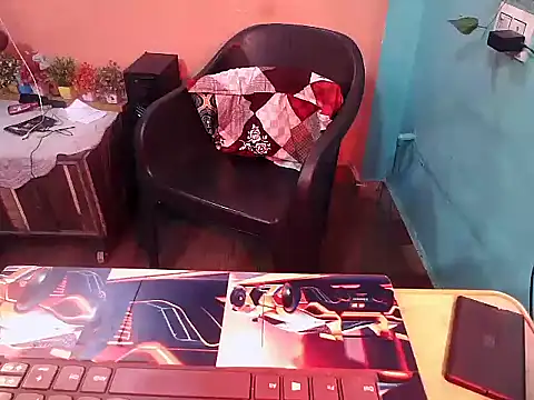 lov_shree_ webcam