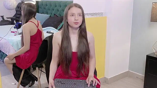 VioletaNova webcam