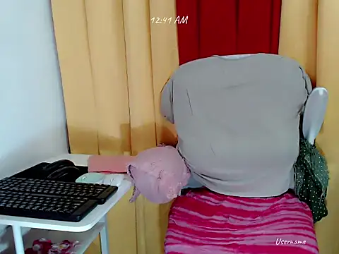 nesianhottits webcam