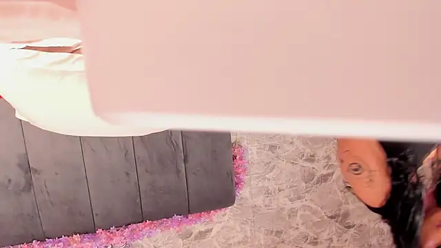 Missy_Aprill webcam