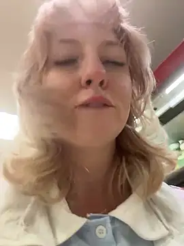 RonnieKiss webcam