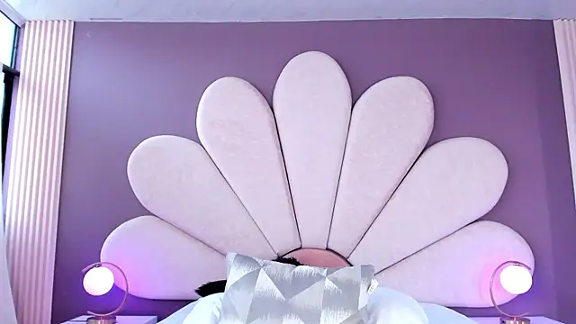 PerlaRogerss_ webcam