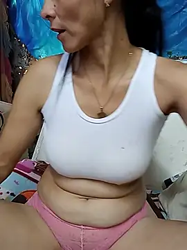 yuliitza4 webcam