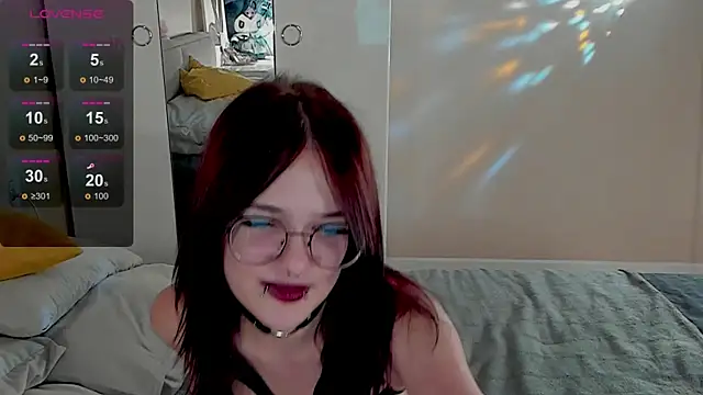 Marika_Degas webcam
