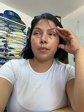 ISABELLA__LUNA webcam