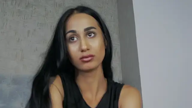 LexxyBloom webcam