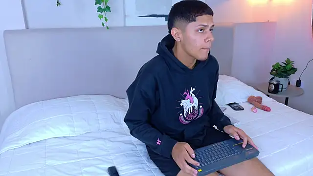 EthanCarter__ webcam