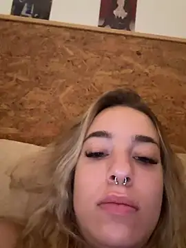 lunavelveett Live Web Cam Show
