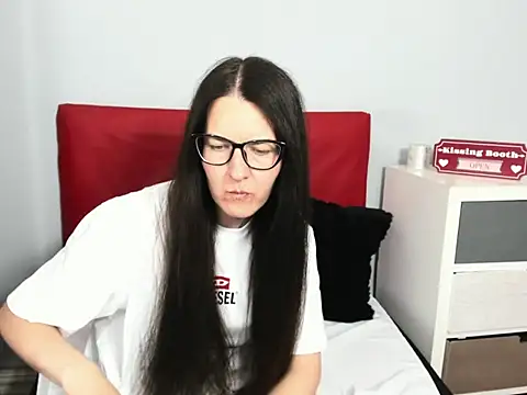 NadiaXlove webcam