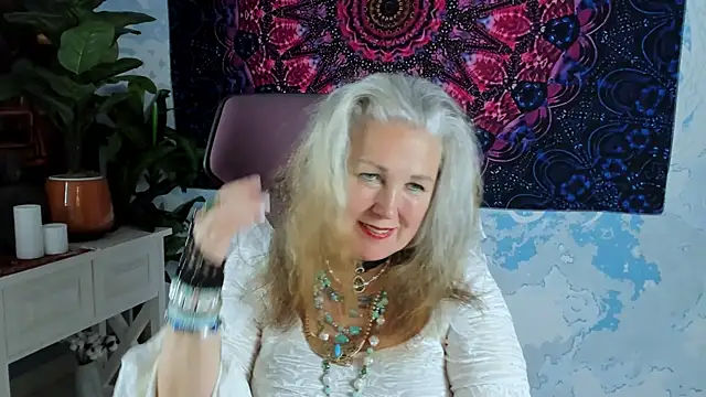 LilaMaharani webcam
