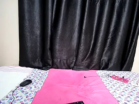 doll_prettie webcam