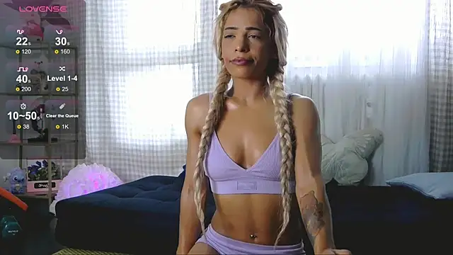 SarahRaynex webcam