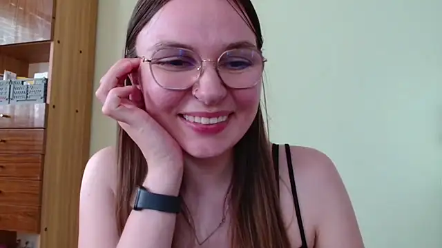 LooveELLYx webcam