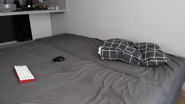 Student_Oliver Live Web Cam Show