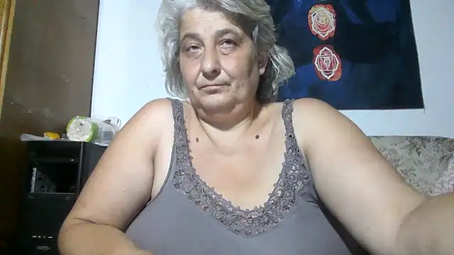 ExquisiteMature webcam