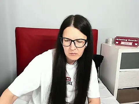 nadiaxlove - NadiaXlove's free webcam - UK Sex Cams