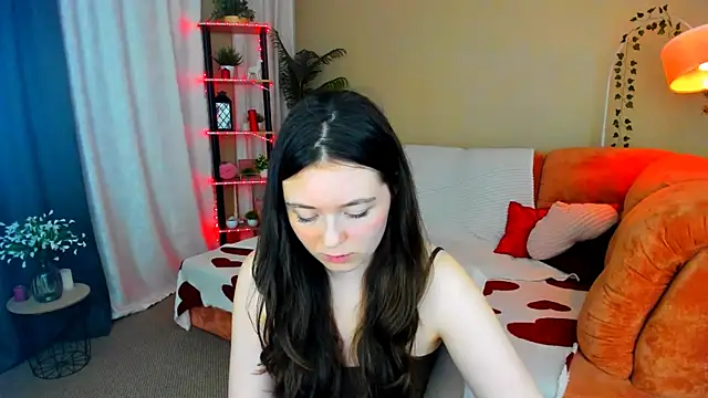 AlluringLookk webcam