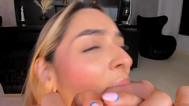 MelissaMoore_ webcam