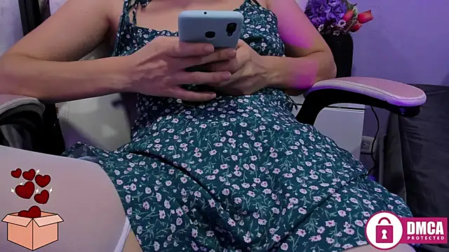 ana_gadot webcam