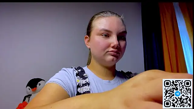Dreamyblushfairy webcam