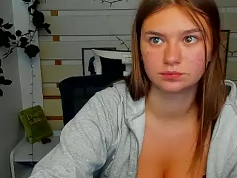 Josephine_Kiss webcam