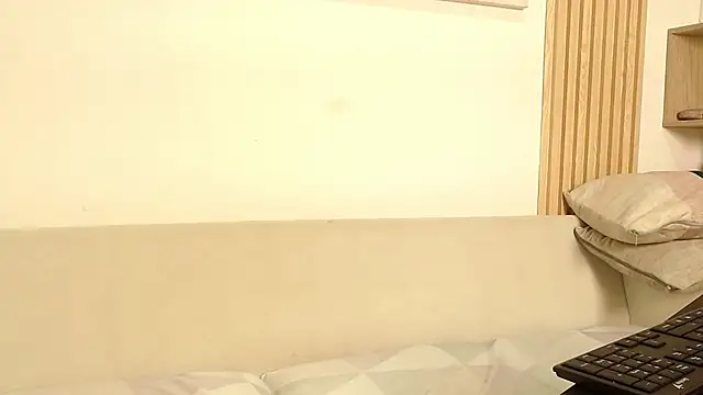 queen_adhara webcam