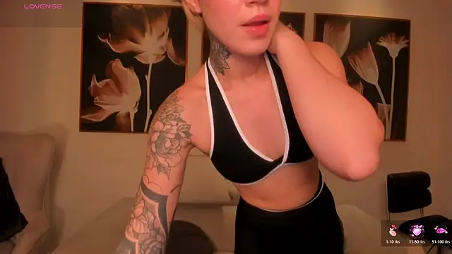 ViolettHansson webcam