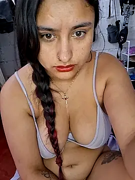 sariitha_sw live cam on StripChat