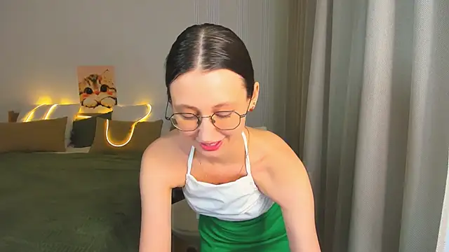YourLovellyStory webcam