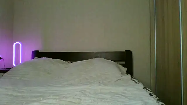 elliza_snow webcam