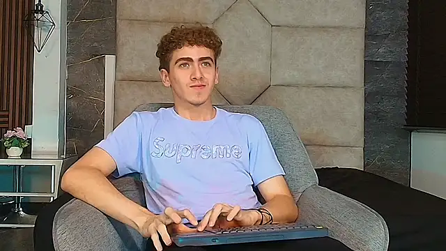 Tyler_Mcrey webcam