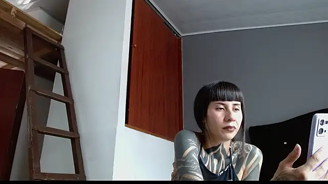 Emilia_1995 webcam