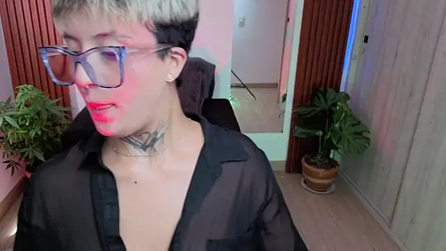 Rebeka-baker webcam
