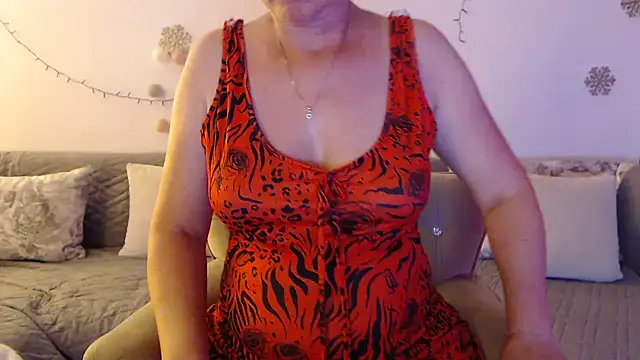 YourfantasyGiuly live cam on StripChat