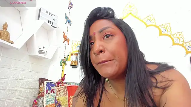 LadyNahir webcam