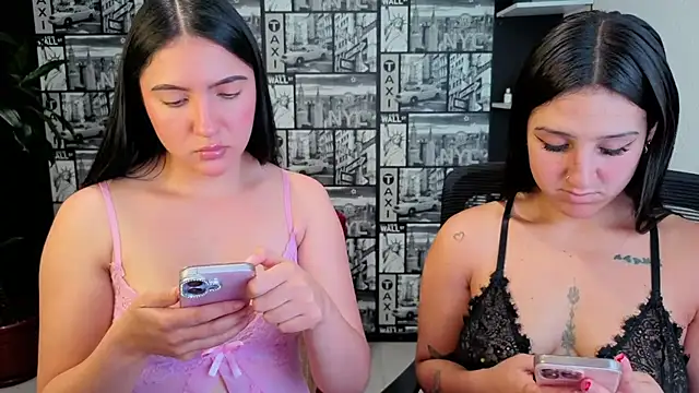 Isa_And_Natasha webcam