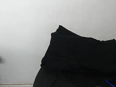 CherryH0ttie live cam on StripChat